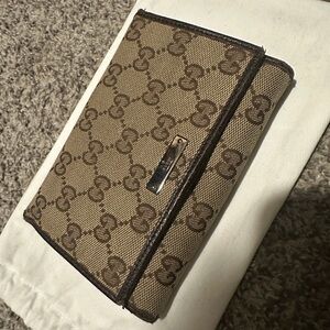 Gucci Tan and Brown GG Canvas Clutch Wallet